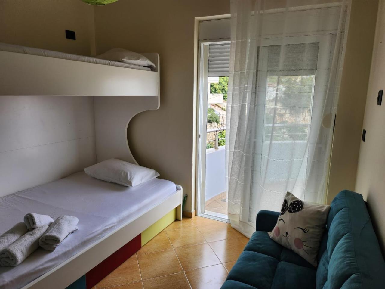 Alpha Seaside Apartment Sarandë Exterior foto